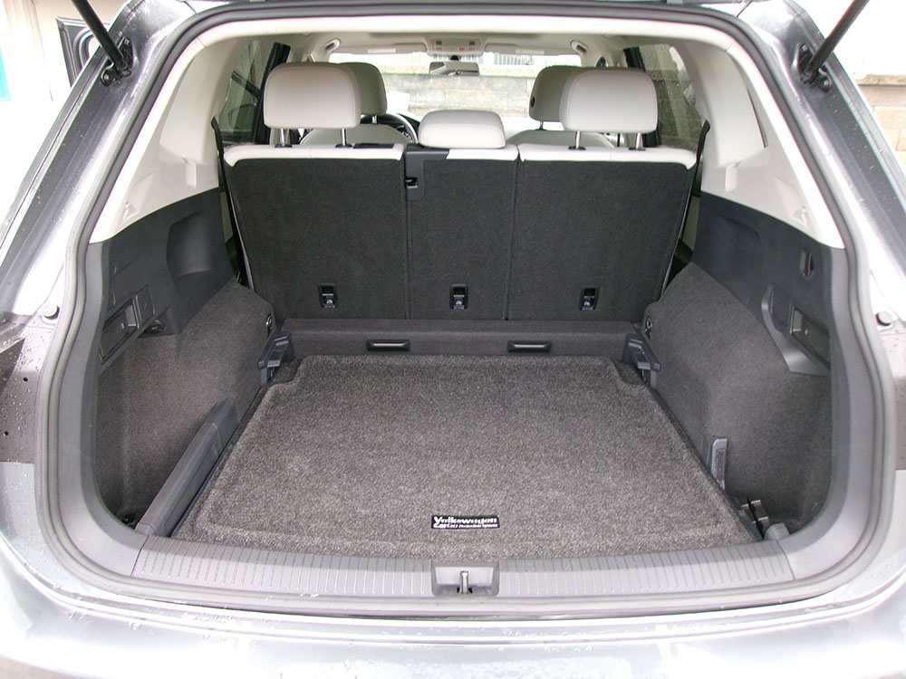 
								VOLKSWAGEN TIGUAN SE full									