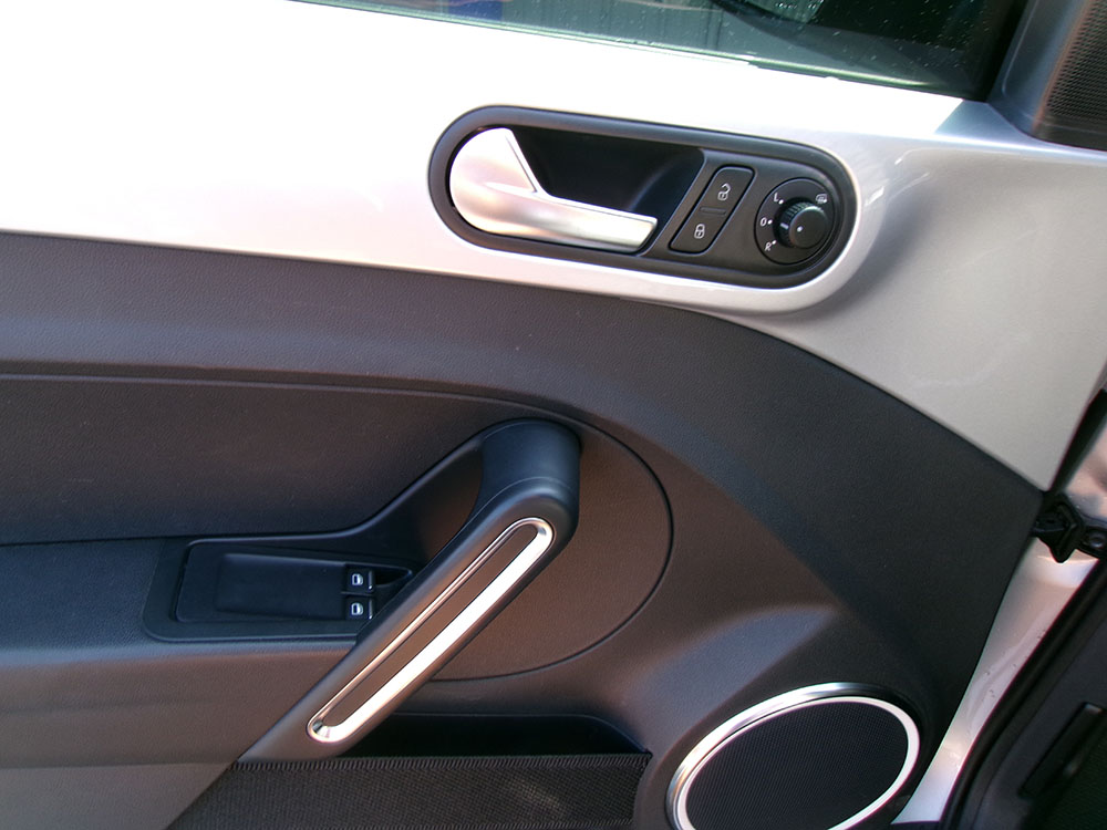 
								VOLKSWAGEN BEETLE full									