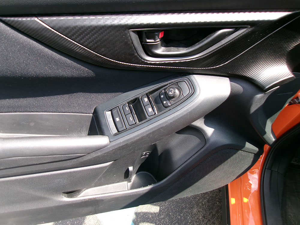 
								SUBARU CROSSTREK full									