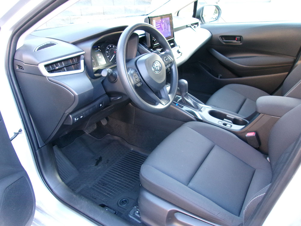 
								TOYOTA COROLLA HYBRID LE full									