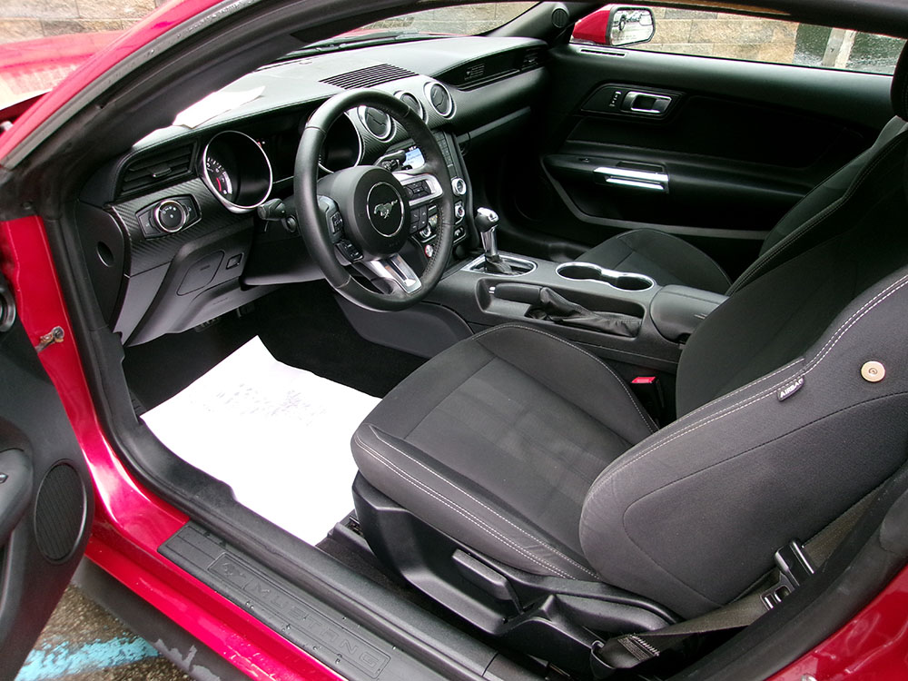 
								FORD MUSTANG ECOBOOST full									