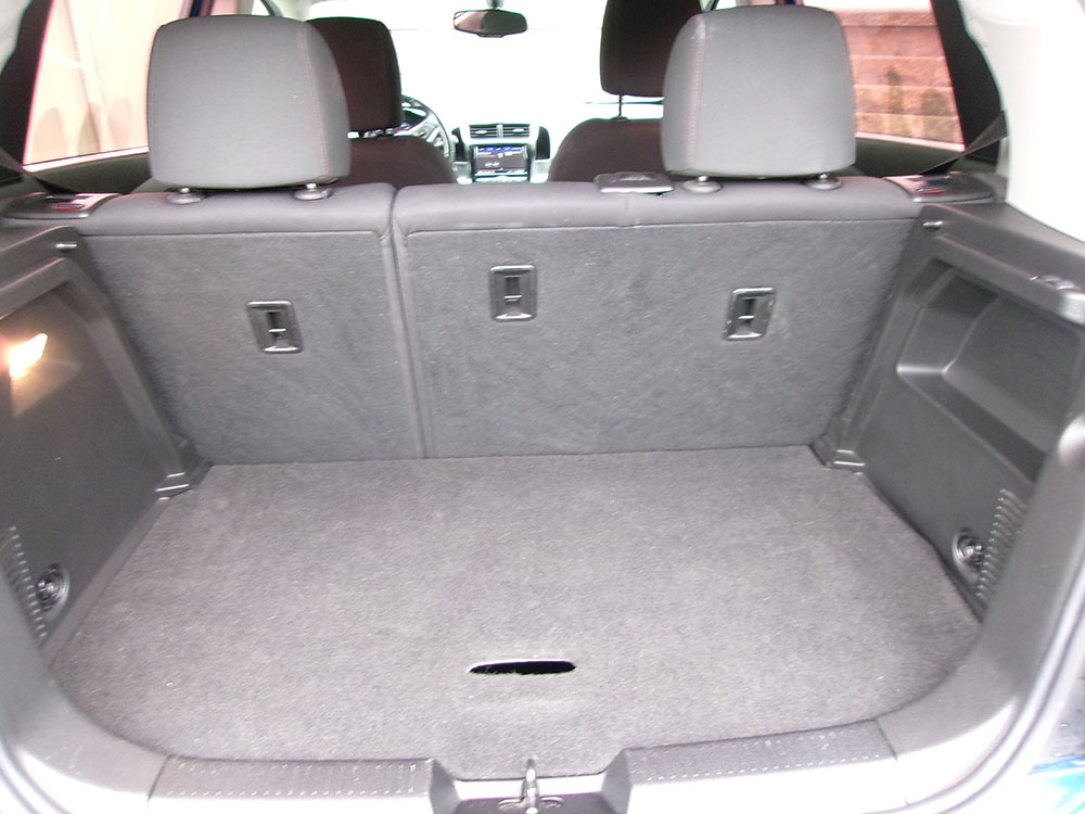 
								CHEVROLET SONIC LT full									