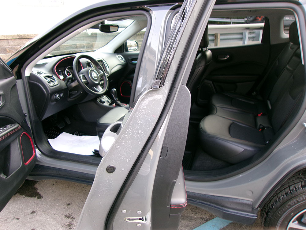 
								JEEP COMPASS TRAILHAWK full									