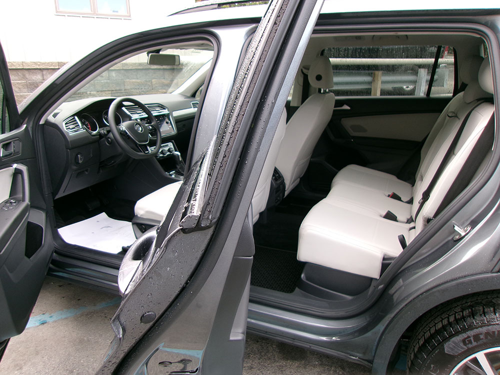 
								VOLKSWAGEN TIGUAN SE full									