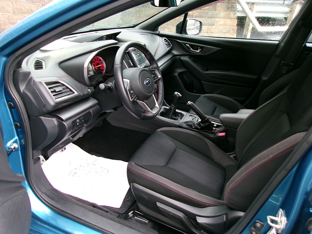 
								SUBARU IMPREZA SPORT full									