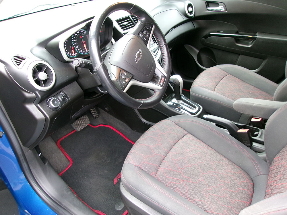 
								CHEVROLET SONIC LT full									