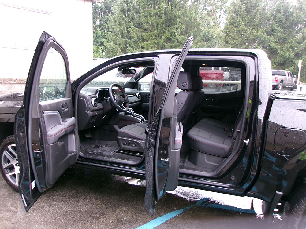 
								CHEVROLET COLORADO Z71 CREW CAB full									