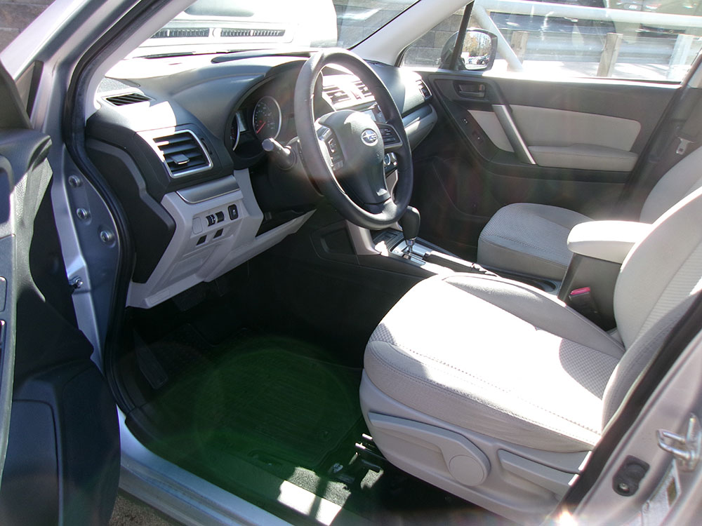 
								SUBARU FORESTER full									