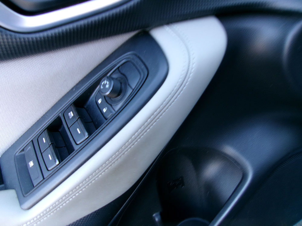 
								SUBARU FORESTER full									