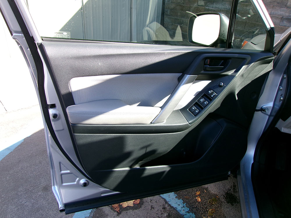 
								SUBARU FORESTER full									