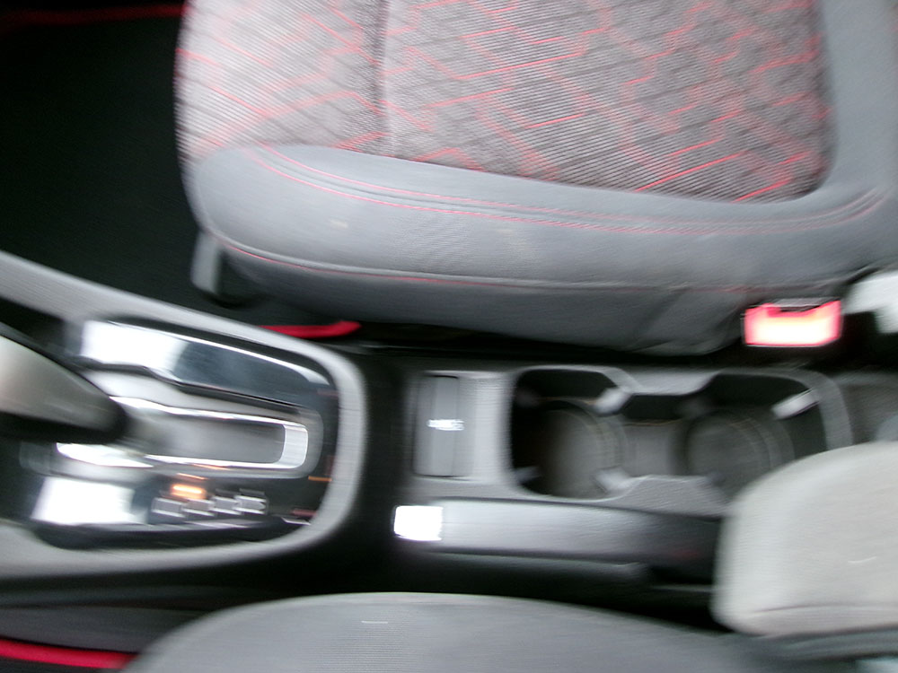 
								CHEVROLET SONIC LT full									