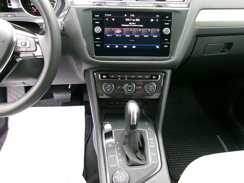 
								VOLKSWAGEN TIGUAN SE full									