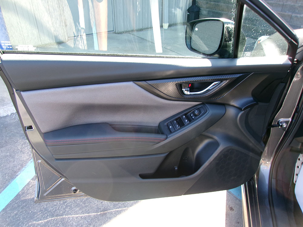 
								SUBARU IMPREZA SPORT full									