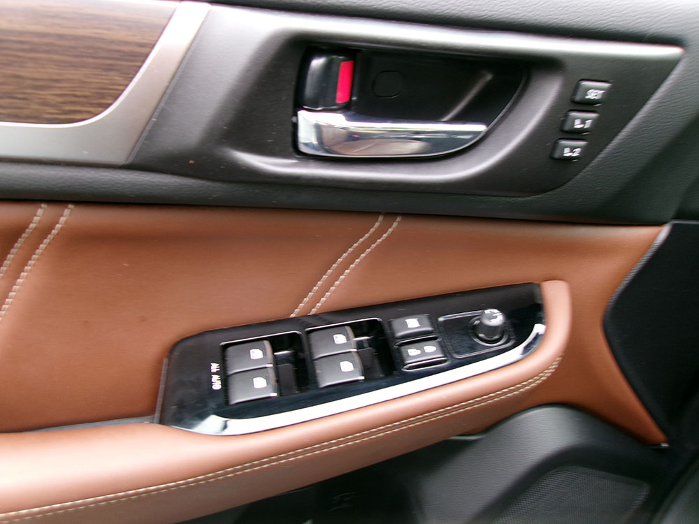 
								SUBARU OUTBACK TOURING full									