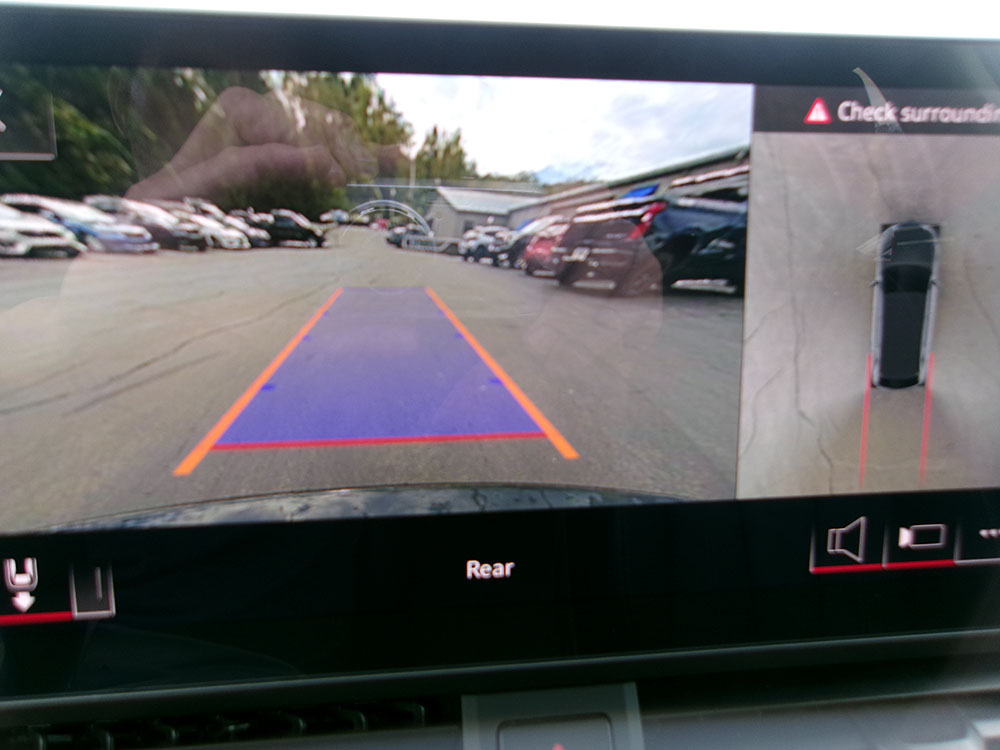 
								AUDI A4 ALLROAD PREMIUM PLUS full									