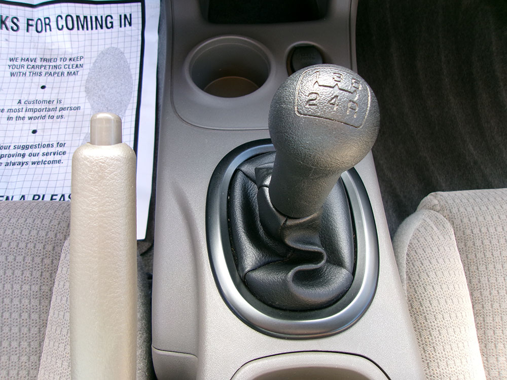 
								DODGE STRATUS SXT full									