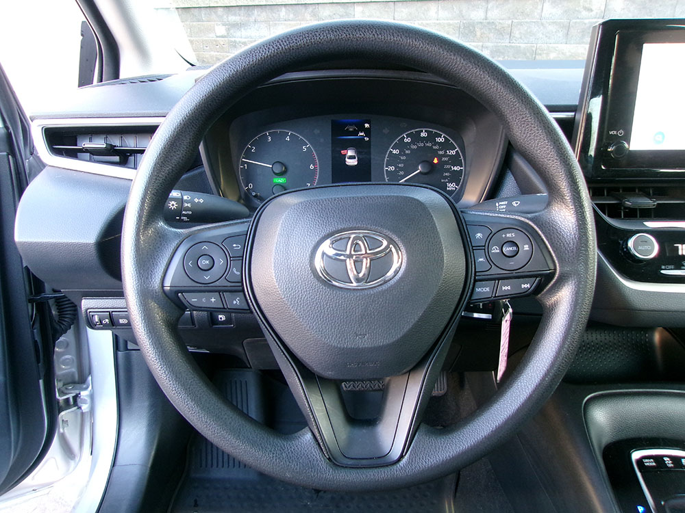 
								TOYOTA COROLLA HYBRID LE full									