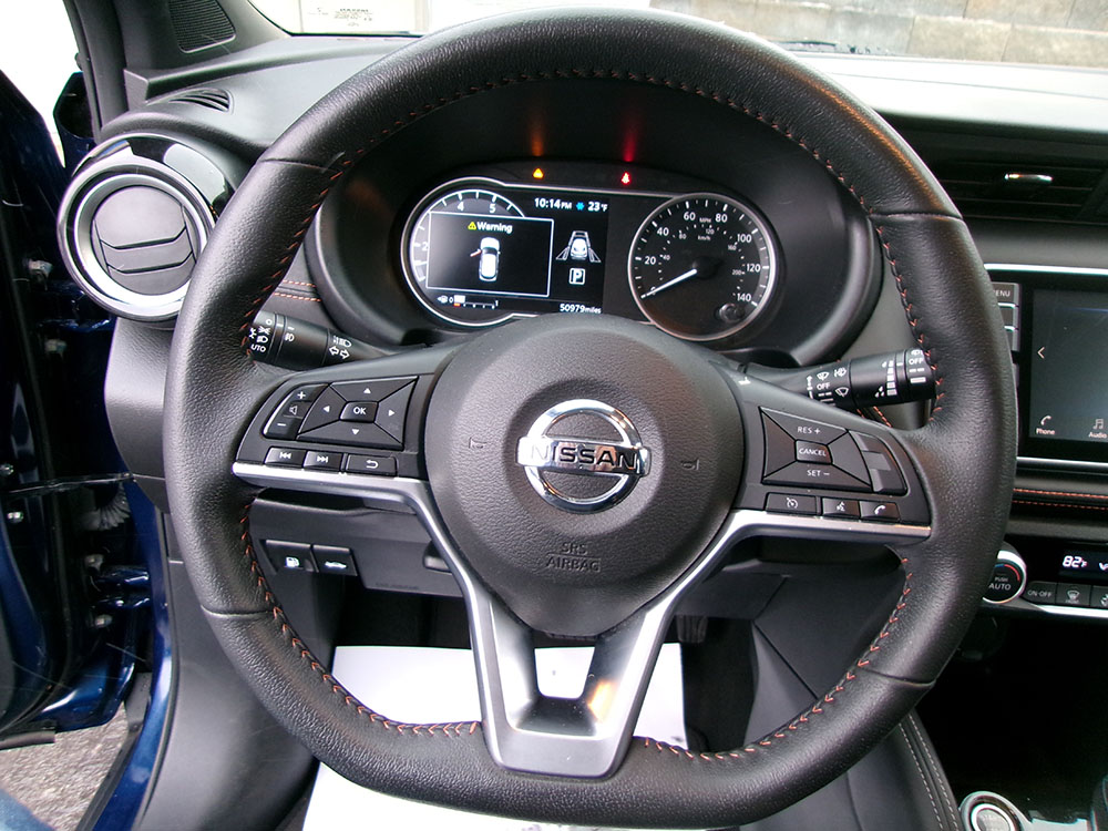 
								NISSAN KICKS SR full									