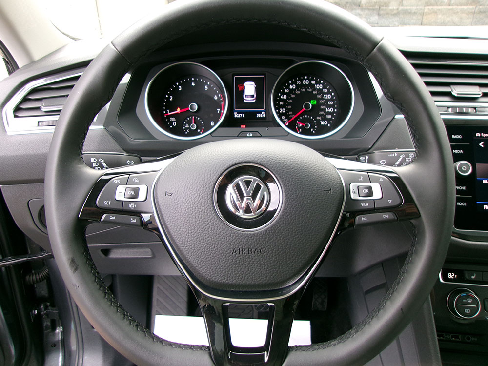 
								VOLKSWAGEN TIGUAN SE full									