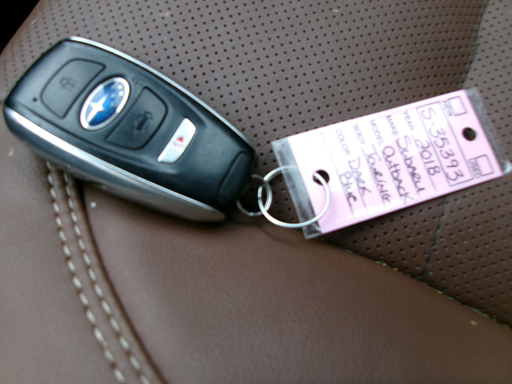 
								SUBARU OUTBACK TOURING full									