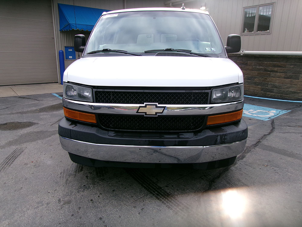 
								CHEVROLET EXPRESS 2500 full									