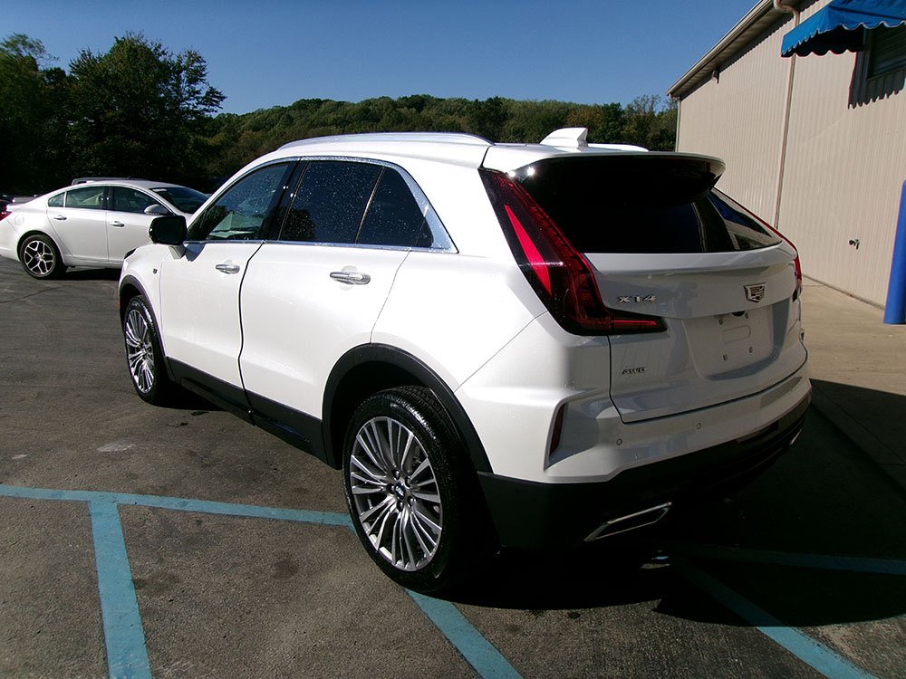 
								CADILLAC XT4 PREMIUM LUXURY full									