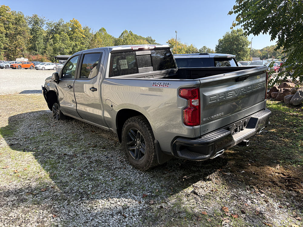 
								CHEVROLET SILVERADO 1500 LT TRAIL BOSS CREW CAB full									