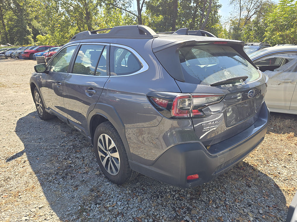 
								SUBARU OUTBACK full									