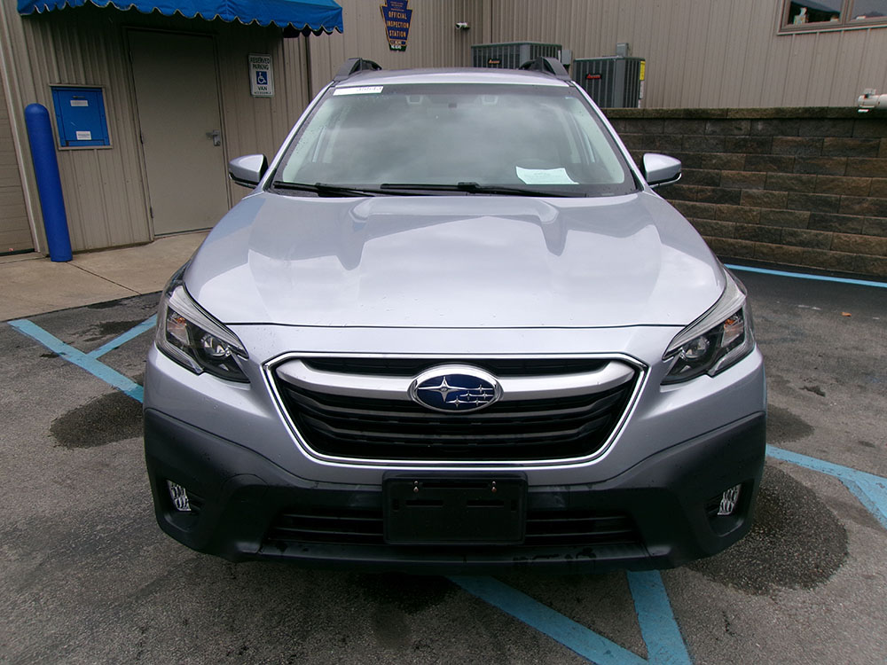 
								SUBARU OUTBACK PREMIUM full									