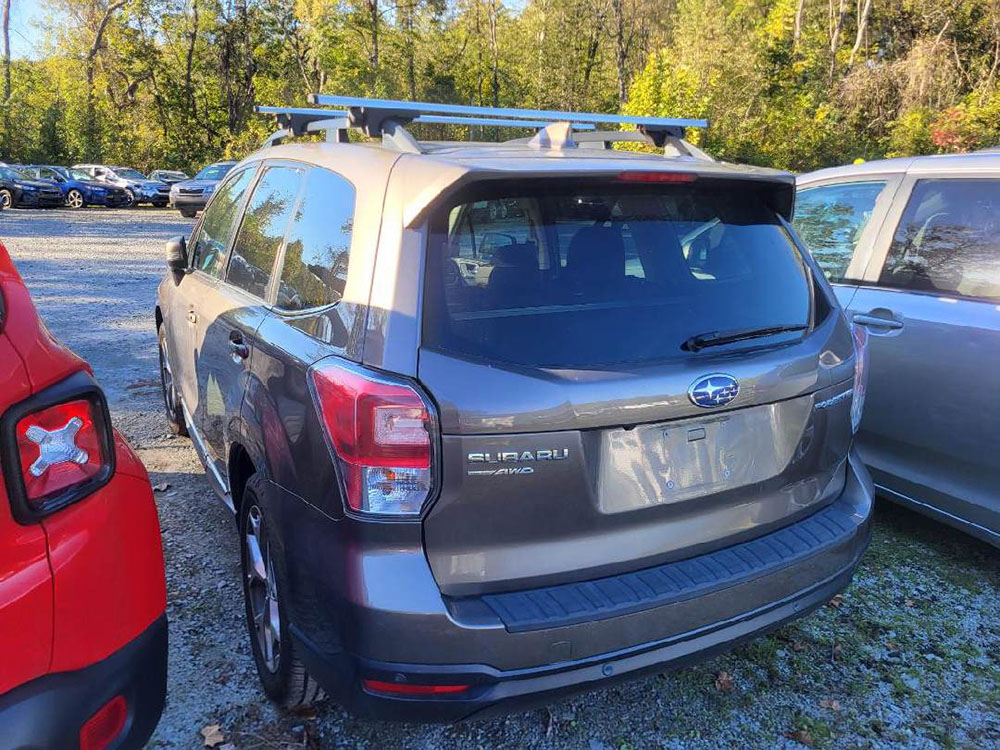 
								SUBARU FORESTER TOURING full									