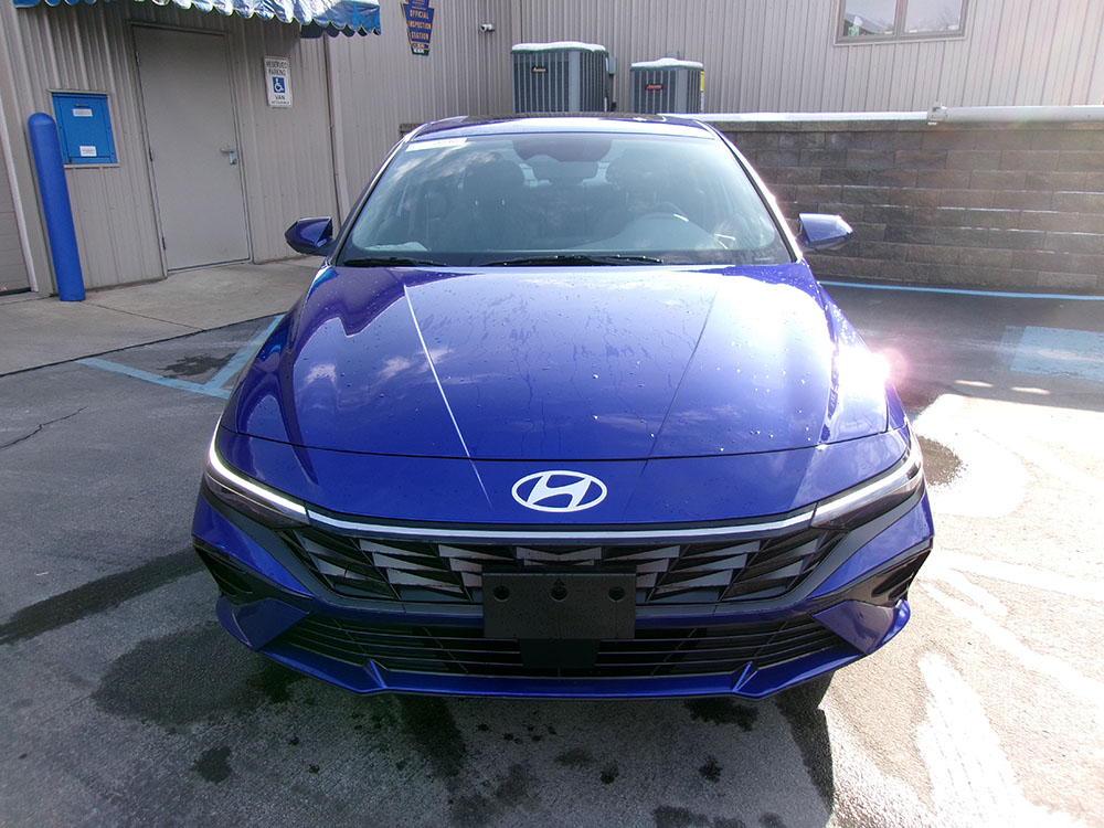 
								HYUNDAI ELANTRA SEL full									