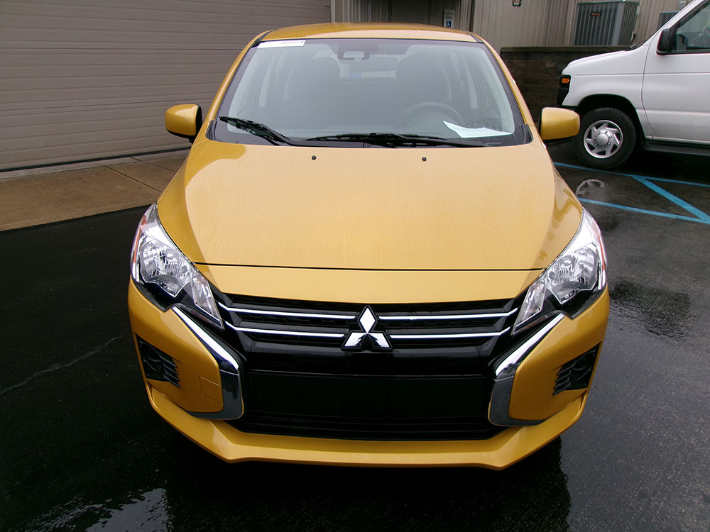 
								MITSUBISHI MIRAGE ES full									