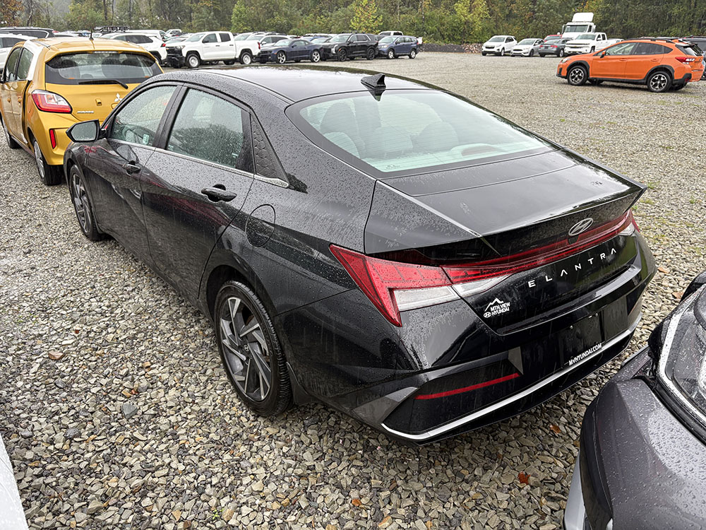 
								HYUNDAI ELANTRA SEL full									