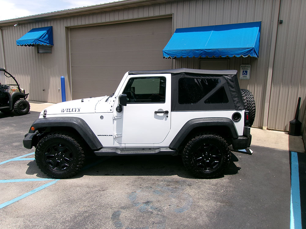 
								JEEP WRANGLER SPORT full									