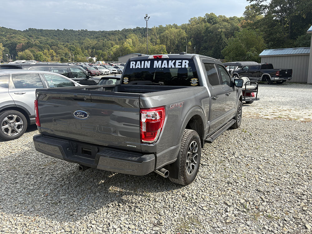 
								FORD F-150 XLT CREW CAB full									