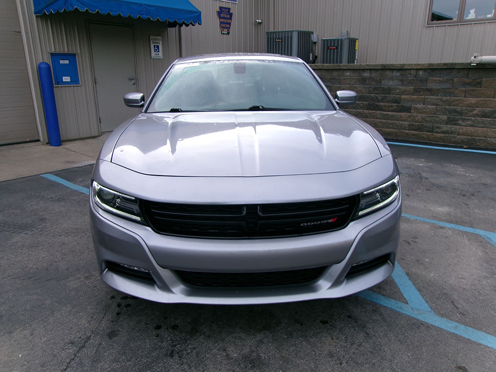 
								DODGE CHARGER SXT full									