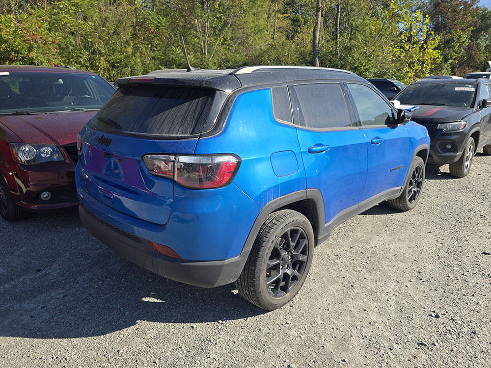 
								JEEP COMPASS LATITUDE full									