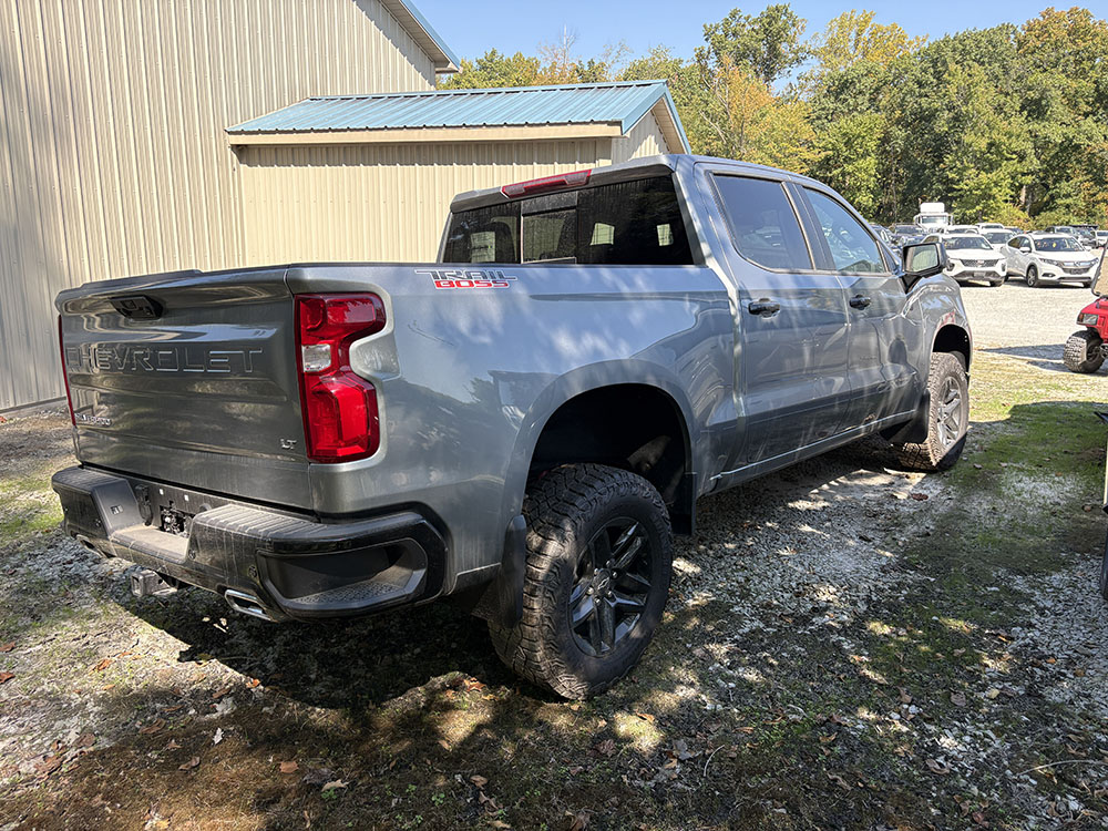 
								CHEVROLET SILVERADO 1500 LT TRAIL BOSS CREW CAB full									