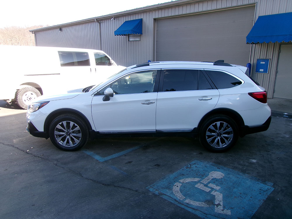 
								SUBARU OUTBACK 3.6R TOURING full									