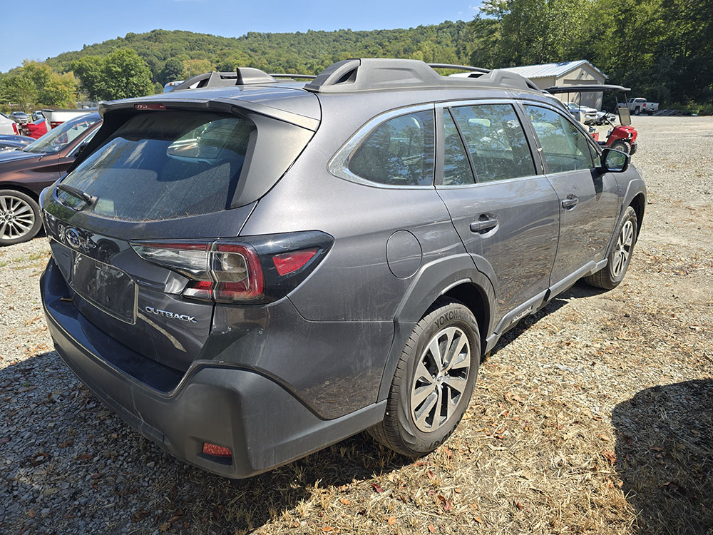 
								SUBARU OUTBACK full									