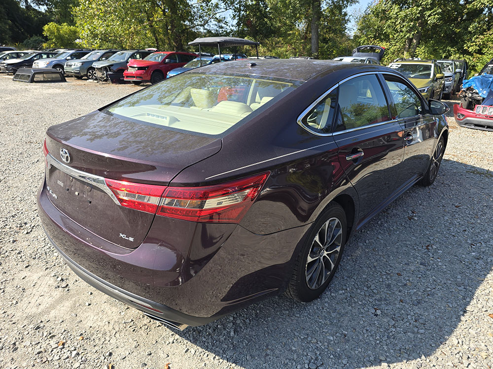 
								TOYOTA AVALON XLE full									