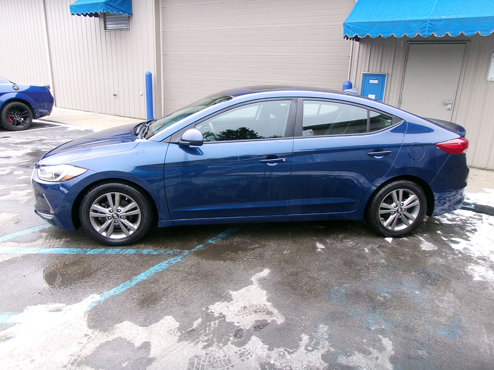 
								HYUNDAI ELANTRA VALUE full									