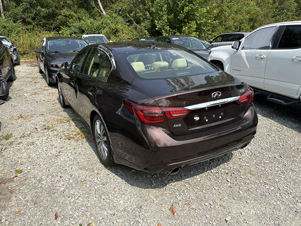
								INFINITI Q50 LUXE full									