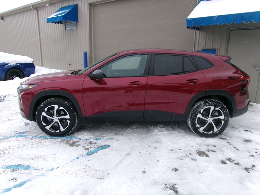 
								CHEVROLET TRAX RS full									