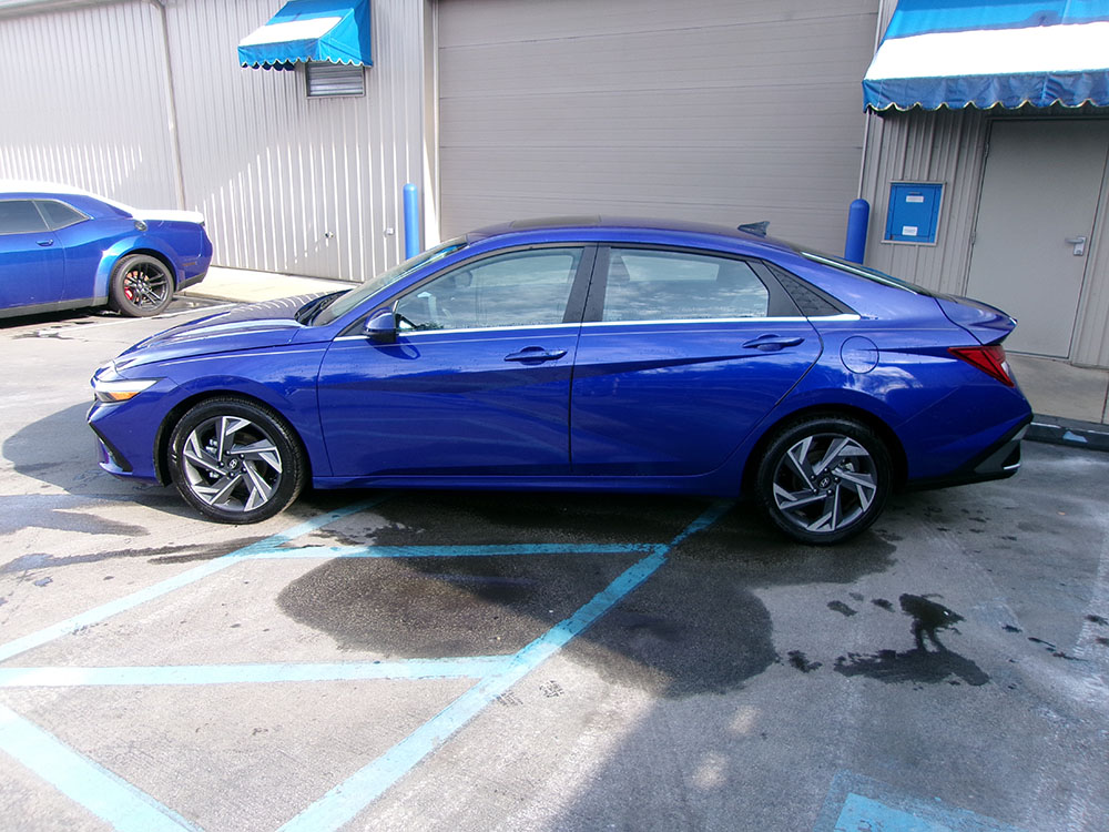 
								HYUNDAI ELANTRA SEL full									