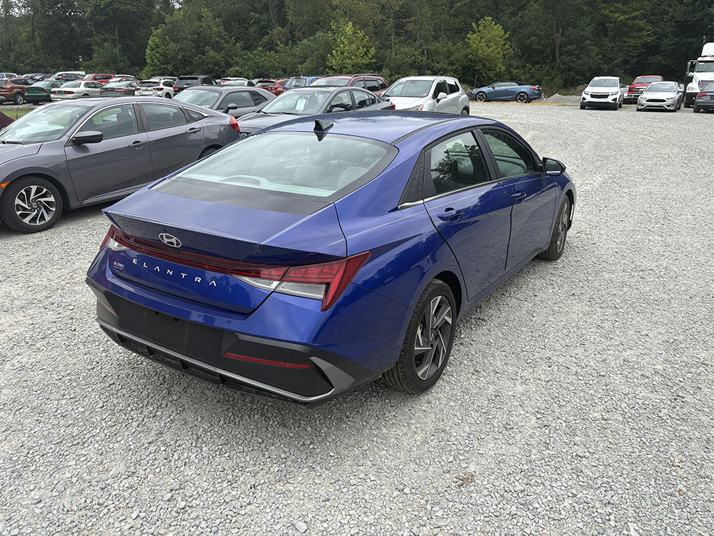 
								HYUNDAI ELANTRA SEL full									