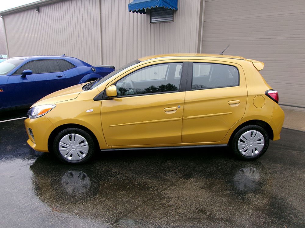 
								MITSUBISHI MIRAGE ES full									