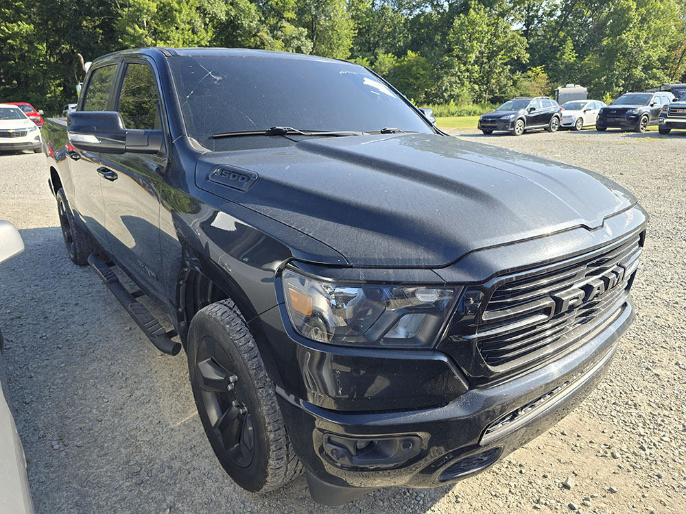 
								RAM 1500 BIGHORN CREW CAB full									