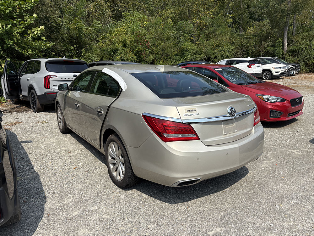 
								BUICK LACROSSE LEATHER full									
