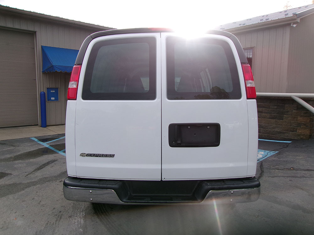 
								CHEVROLET EXPRESS 2500 full									